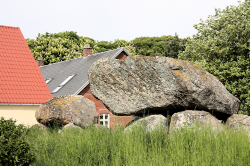 breddysse i dag | brededysse | helleristning | oldtidsminde | brededysse | Kirke Stillinge Strand | Musholm bugt | 4200 slagelse | vestsjælland | danmark